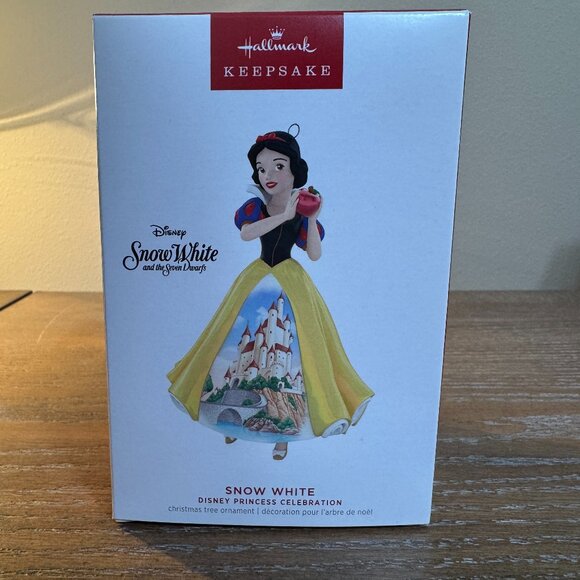 Hallmark 2023 Ornament Snow White Disney Princess Celebration 4th in Series - Picture 1 of 5